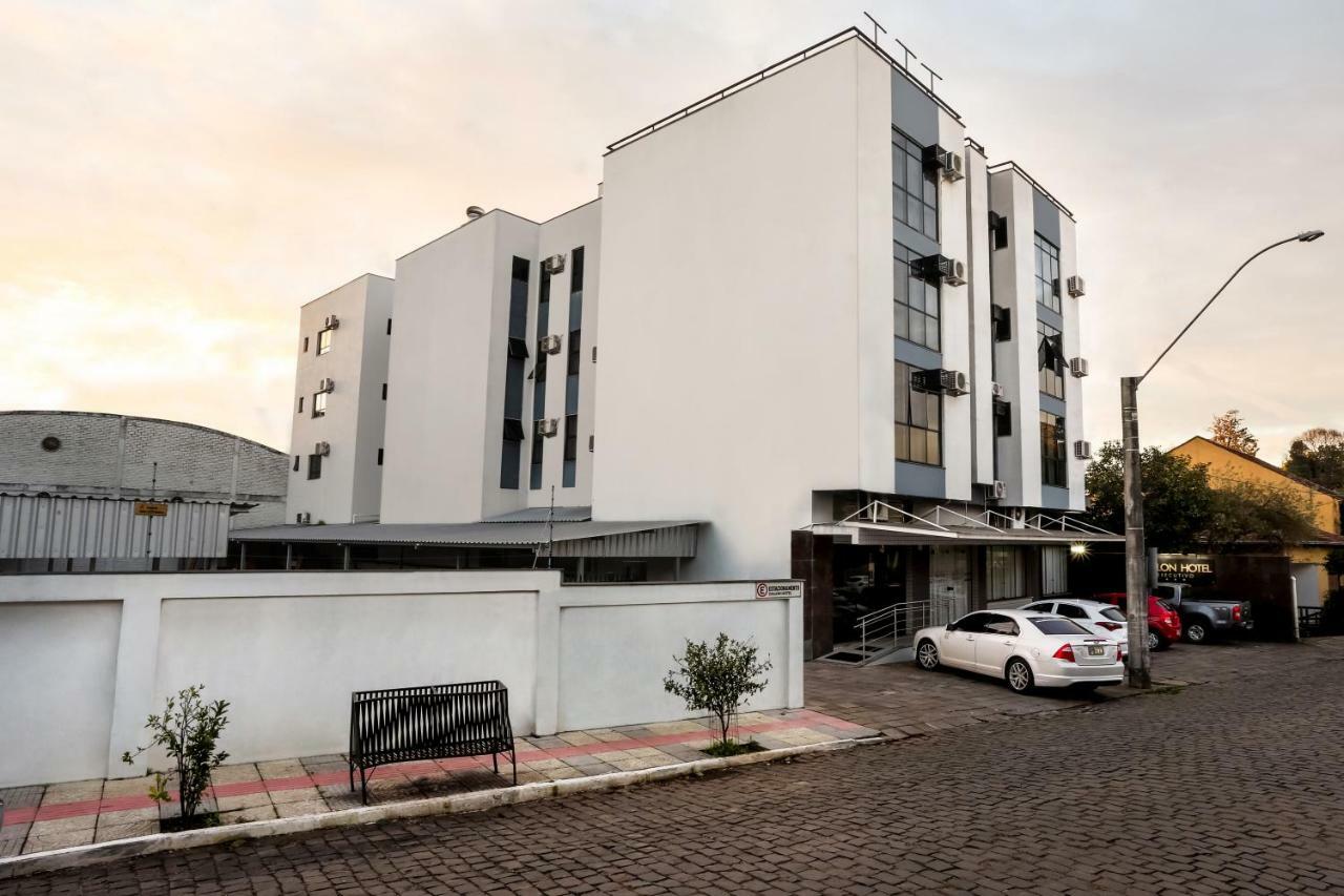 Zallon Hotel Executivo Lajeado  Exteriér fotografie